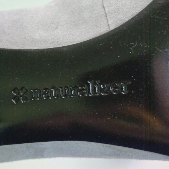 Naturalizer NWOT Gray Suede 1.5" Block Heel Comfort Buckle Loafers Size 7.5M - Picture 8 of 9